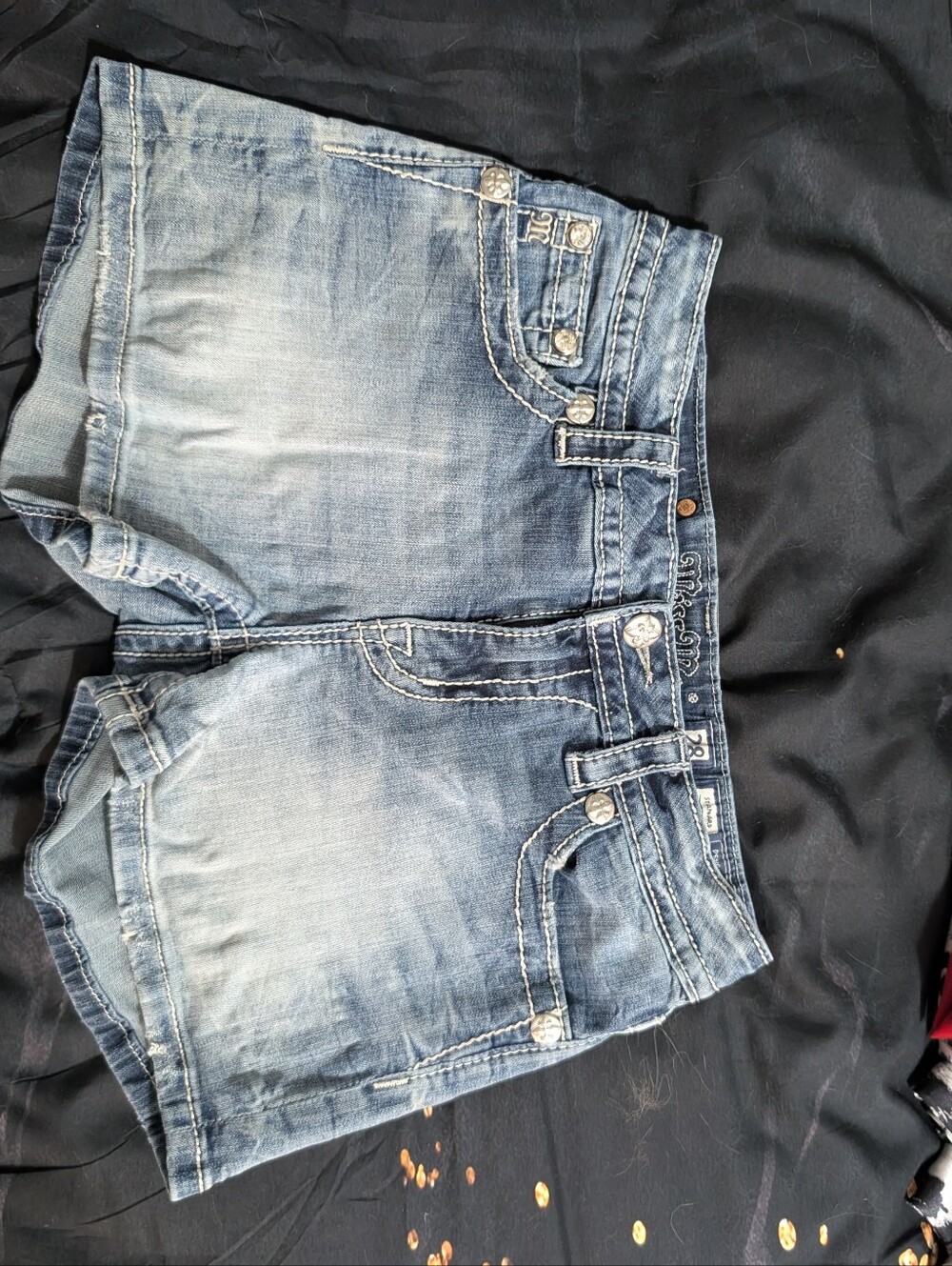 Miss Me Shorts - Picture 2 of 3